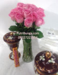 bunga vase mawar pink 087878740559 | Bunga Valentine