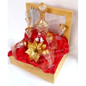 Parcel Crystal Natal dan Tahun Baru di karawaci 087878740559 Kode : bh 09