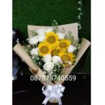 Hand Bouquet Matahari Mix Mawar Putih